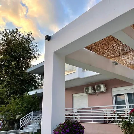 Aparthotel Nigdeli *